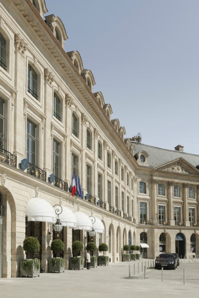 20 Of The Best Blow The Budget Hotels In Paris