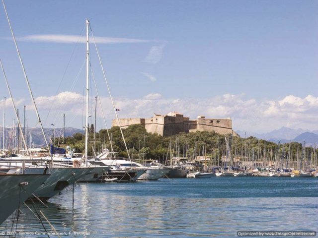 IMAGE: View of Fort Carré and Antibes' harbour from the water